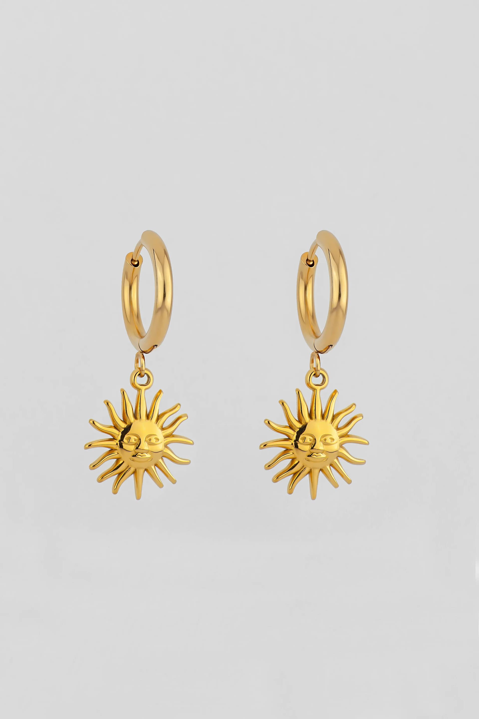 HOOP EARRINGS WITH SUN PENDANT
