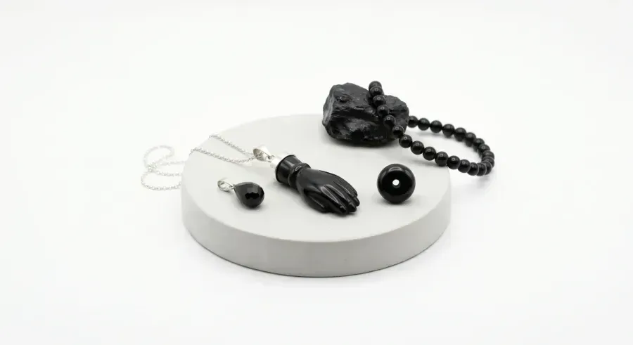 Azabache : le jais de Galice, signification et protection
