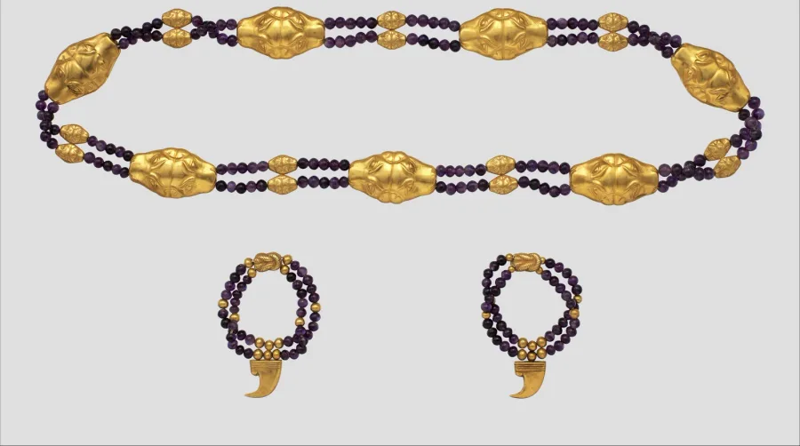 Anklets: the history, meaning and styling of the ankle bracelet