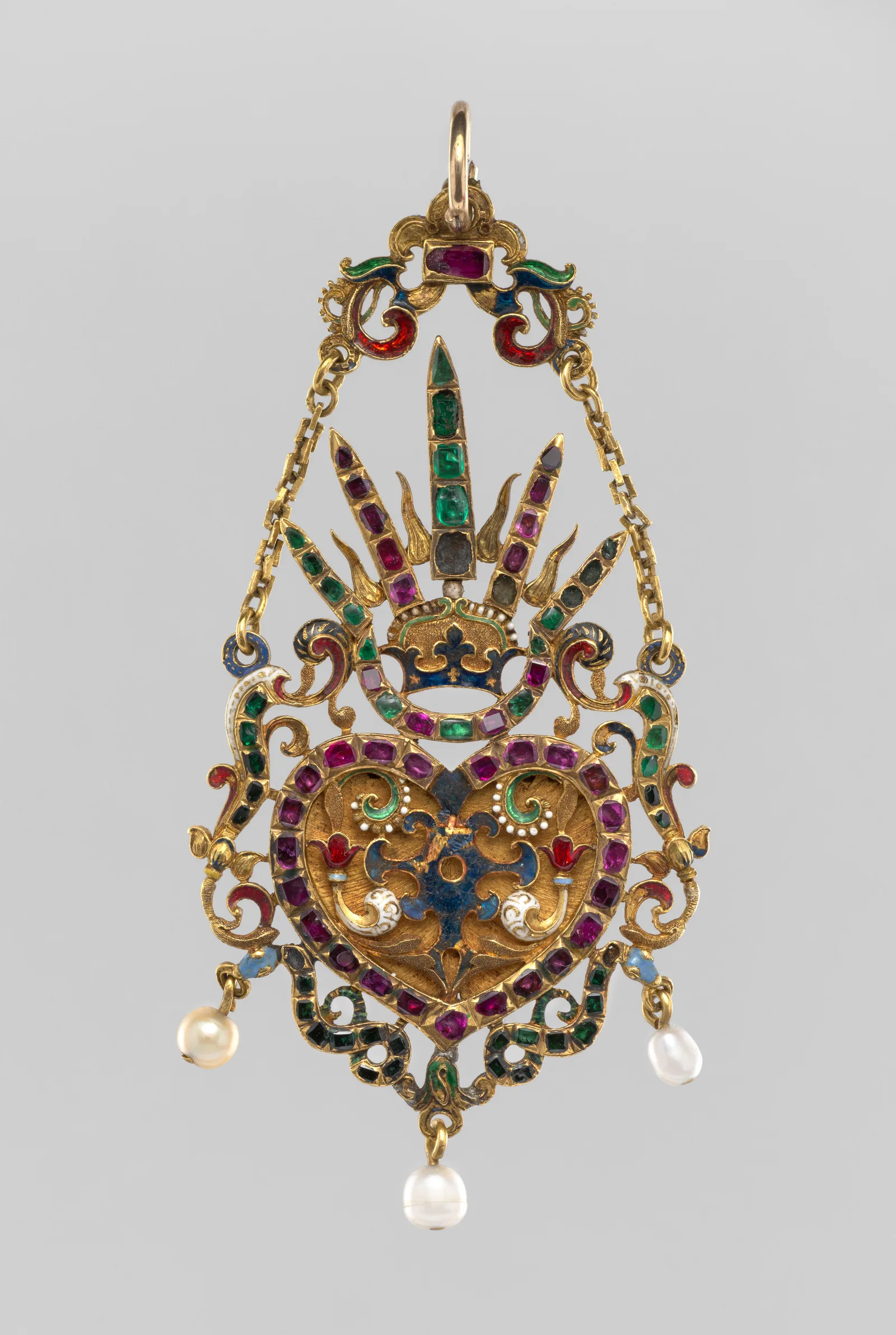 Gold pendant from around 1600 with colored enamel, amethysts, emeralds, rubies and pearls