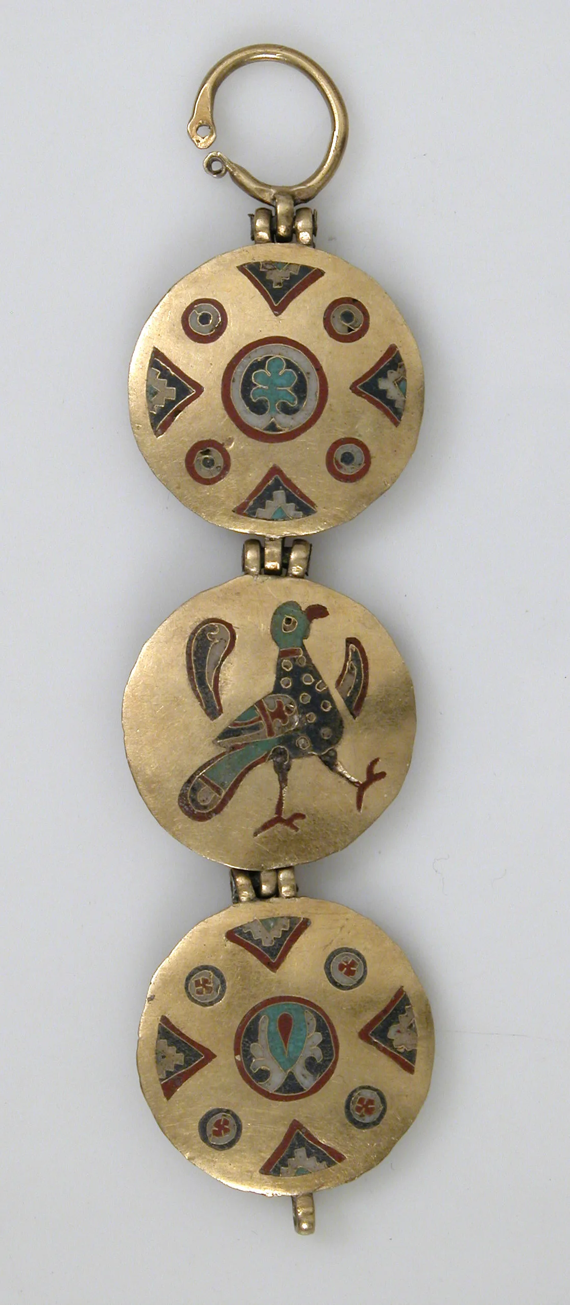 Gold chain with birds and a geometric pattern made in the cloisonné enamel technique