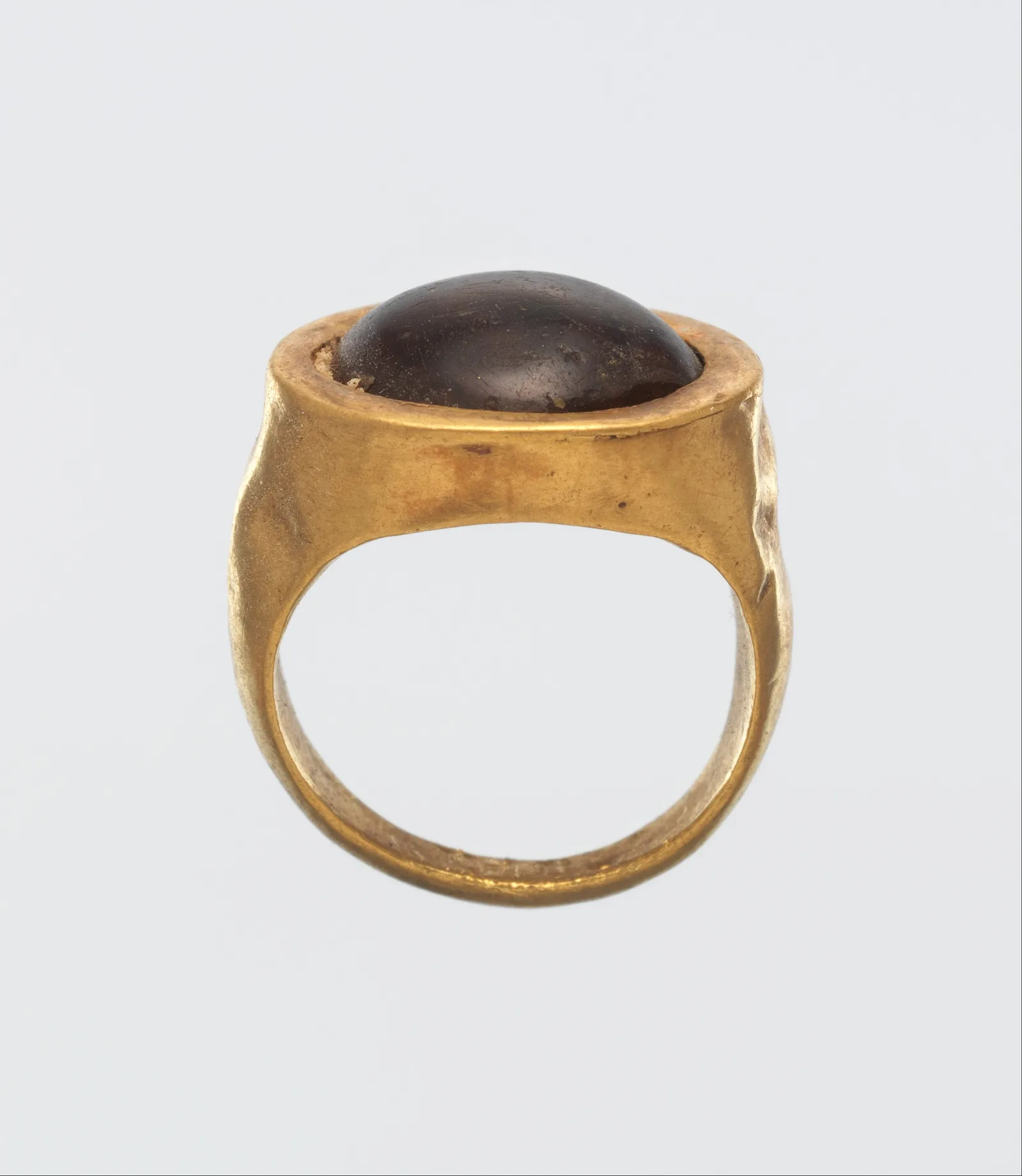 Bague cocktail : la grande bague qui fait l'accent