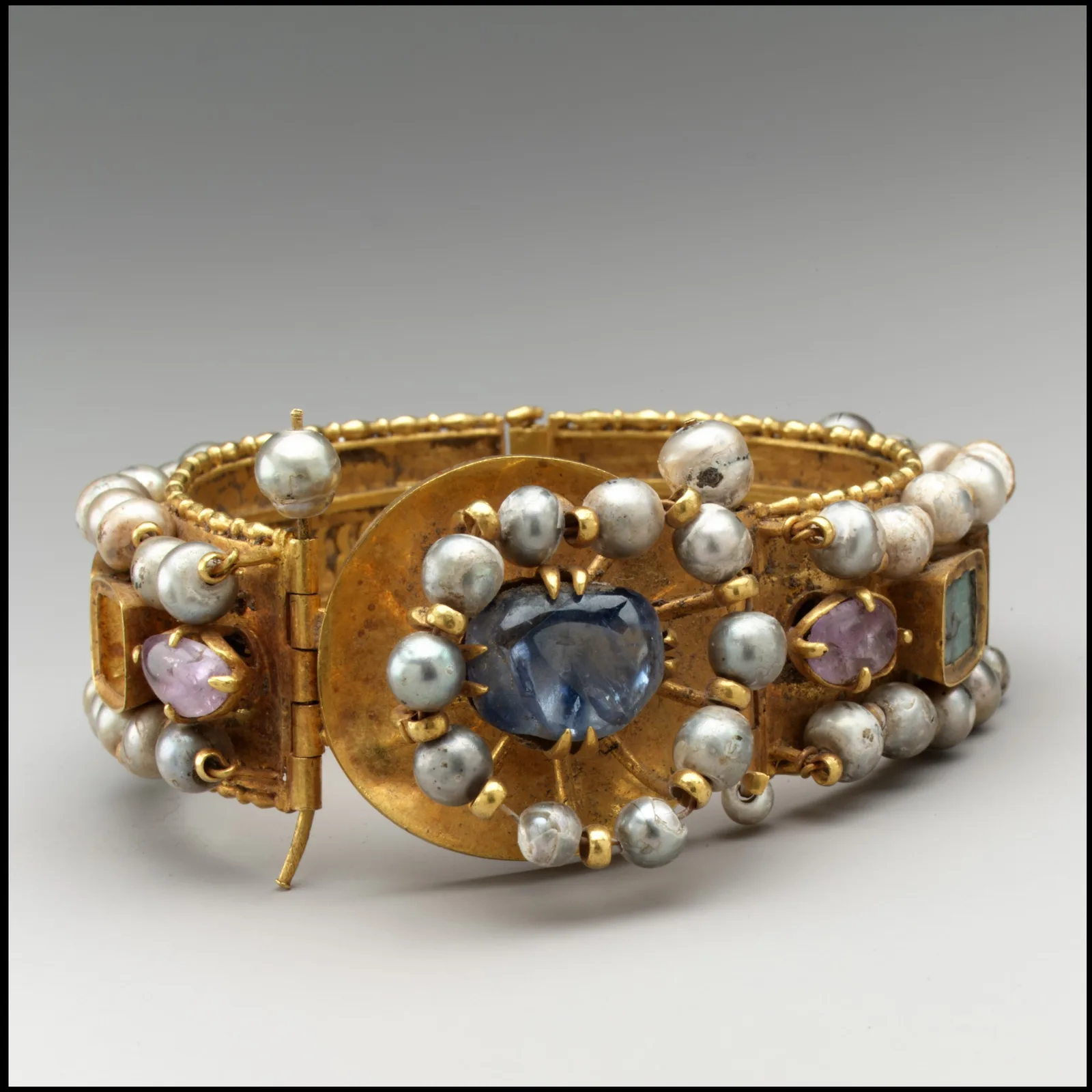 Bracciale bizantino in oro con pietre, VI-VII secolo