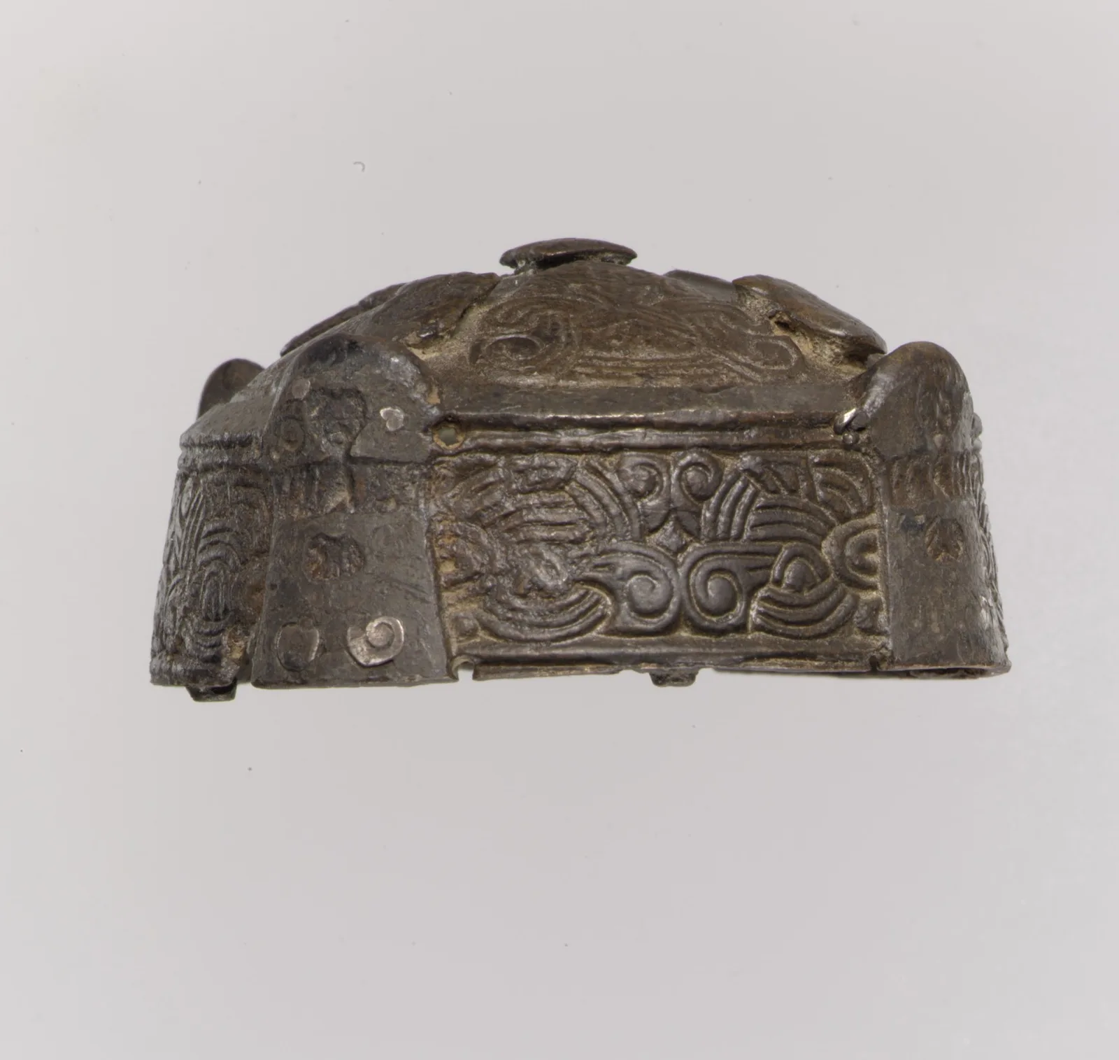Fibule ronde en forme de boîte de l'âge des Vikings, feuille d'argent, XIe siècle