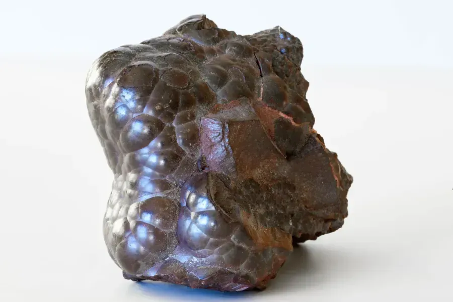 Hématite : Le Fer de la Terre, Ancrage et Force Masculine