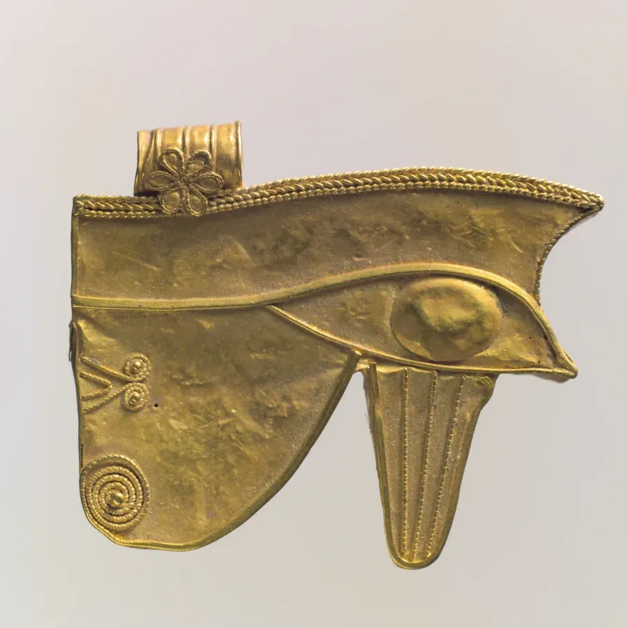 Amulette Oudjat en faïence bleue, Basse Epoque de l'Egypte ancienne