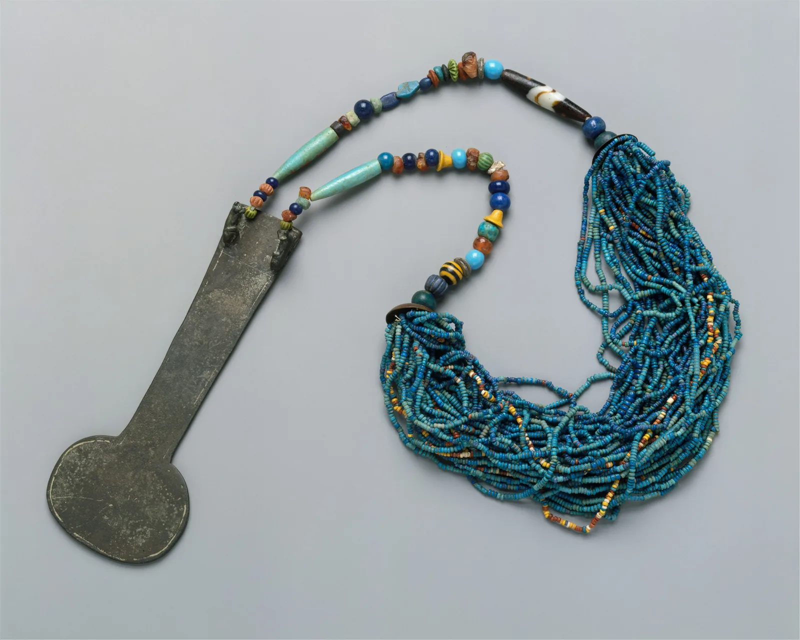 Hathor : la déesse égyptienne de l'amour et de la musique, sens du symbole et bijoux