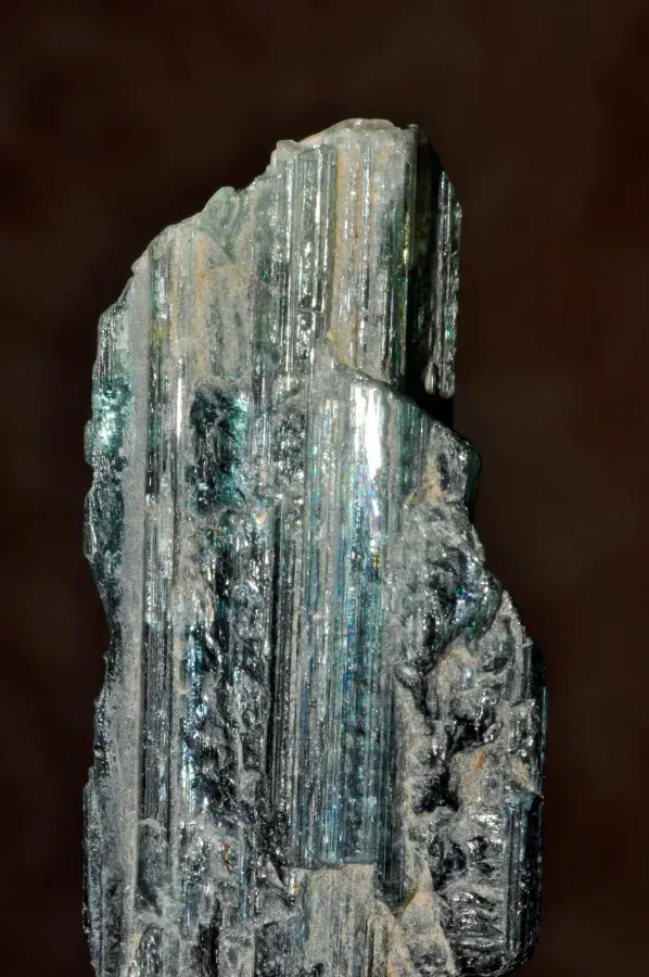Indigolith, der blaue Turmalin im Schmuck: der seltene Stein in Indigoblau