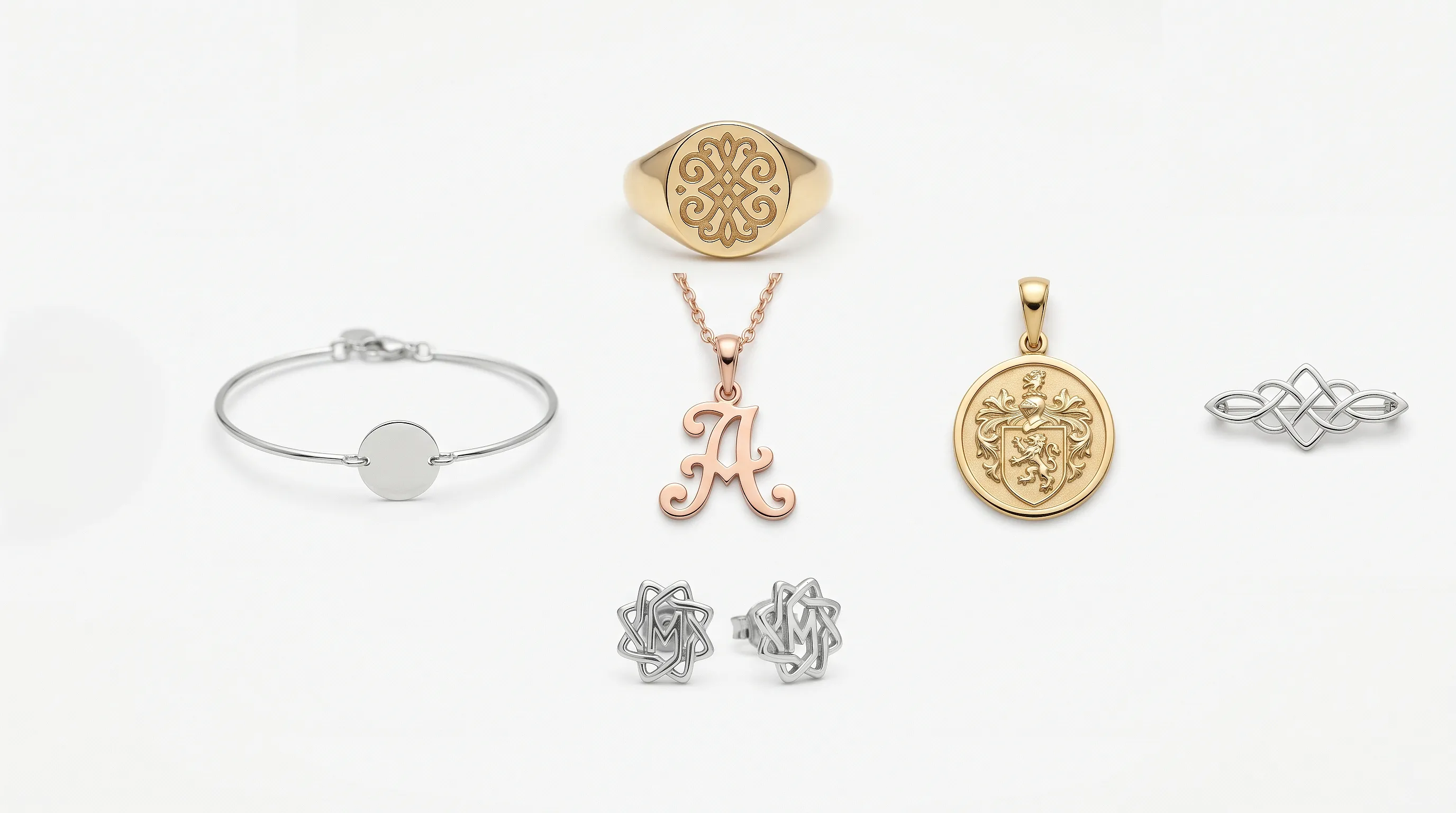 Schmuck mit Initialen und Monogrammen: Buchstaben-Anhänger, Siegelringe, Chiffren