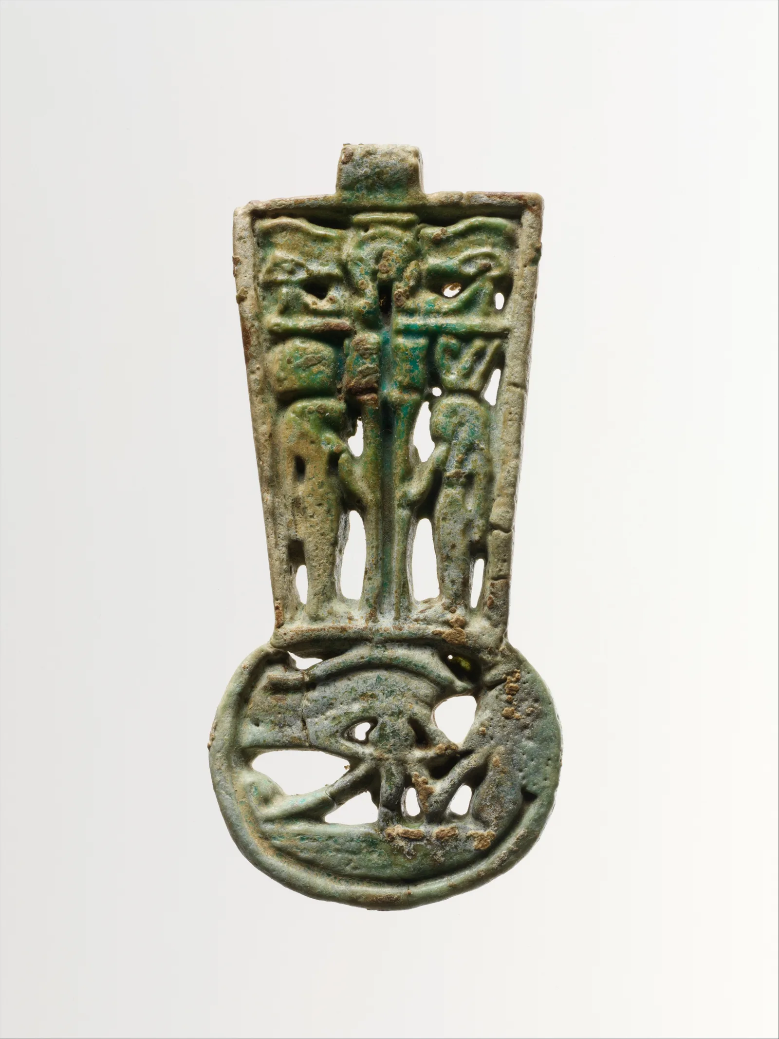 Antico pendente egizio menat in faience azzurra, ceramica di quarzo invetriata