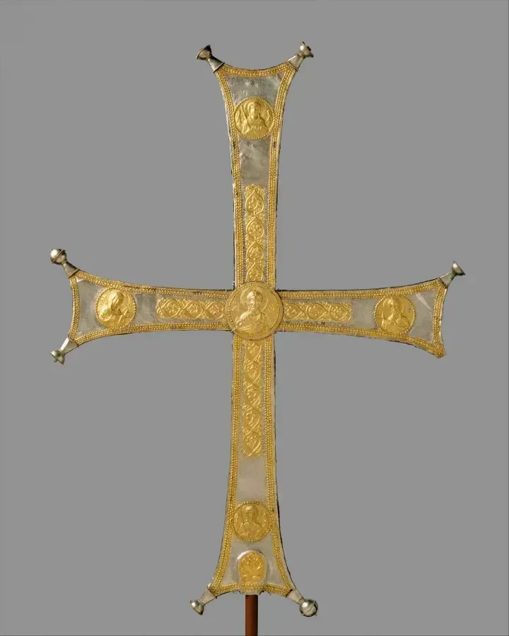 Byzantine processional cross of the mid 11th century in gilded silver with medallions of saints
