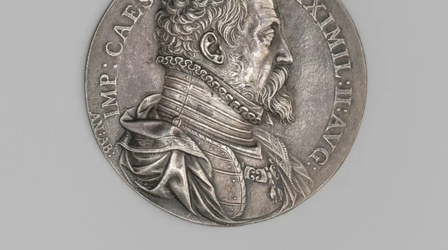 The Award Medal as Jewellery: A Mark of Merit on the Chest and at the Throat