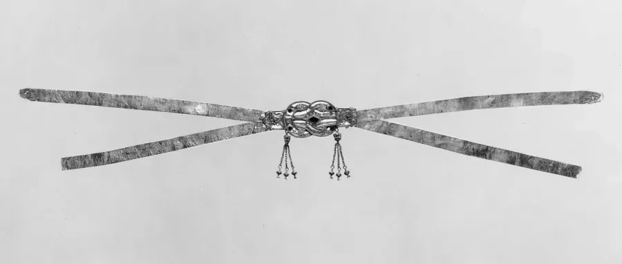 Griechisches Gold-Diadem mit Herakles-Knoten und fuenf Granaten, um 300 bis 250 v. Chr.