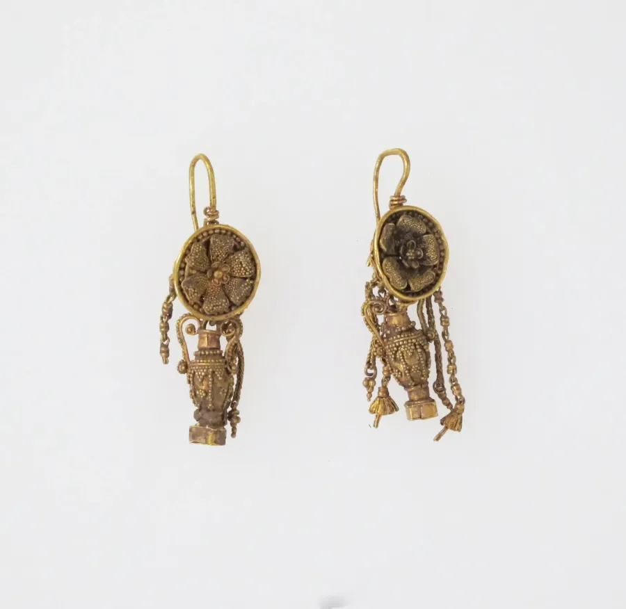 Greek drop earring with pendant shaped as an amphora, bronze with gilding, 4th-3rd century B.C.