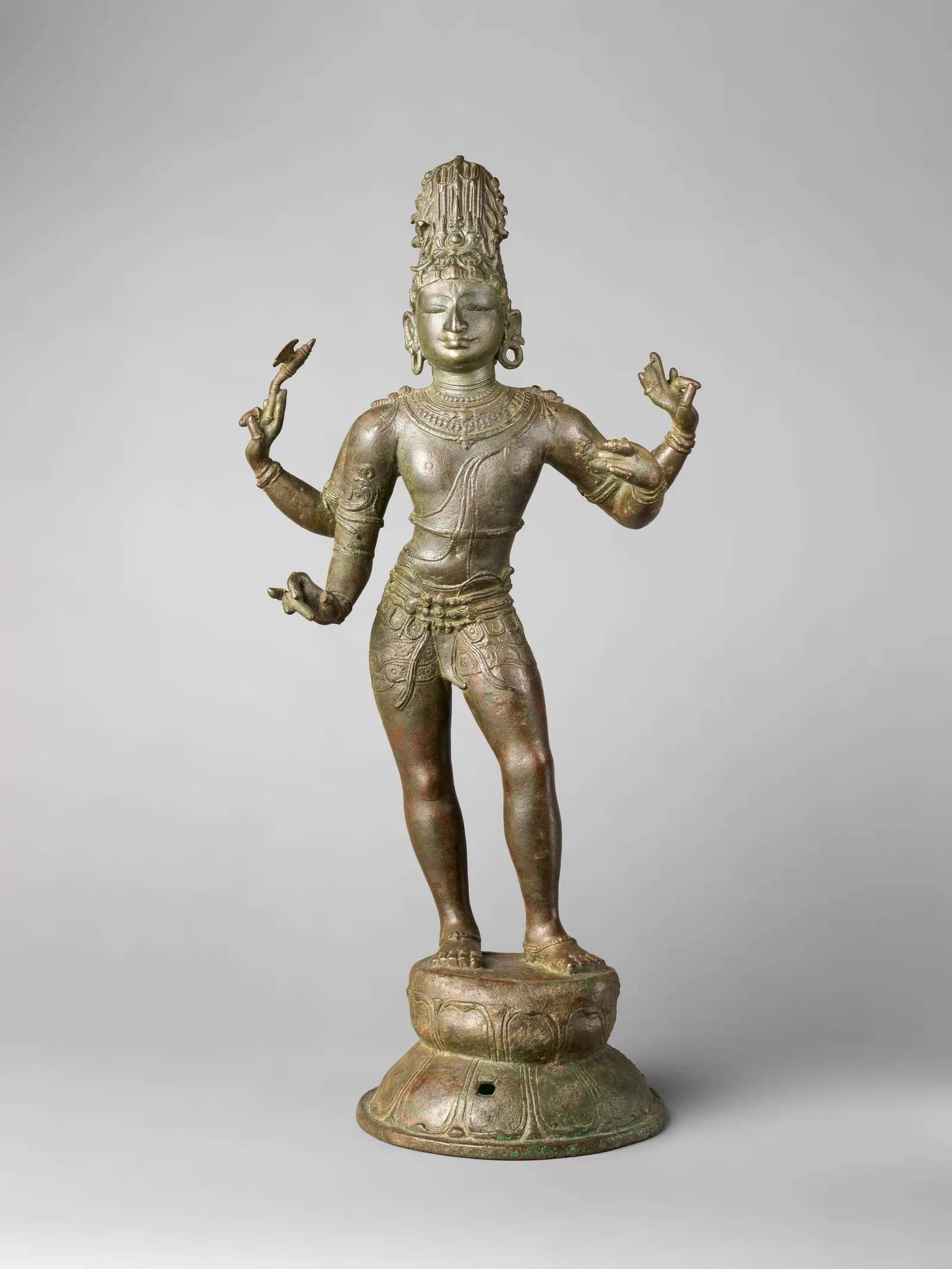 Shiva im Schmuck: der Gott der Wandlung, das dritte Auge und der Tanz, der die Welt neu erschafft