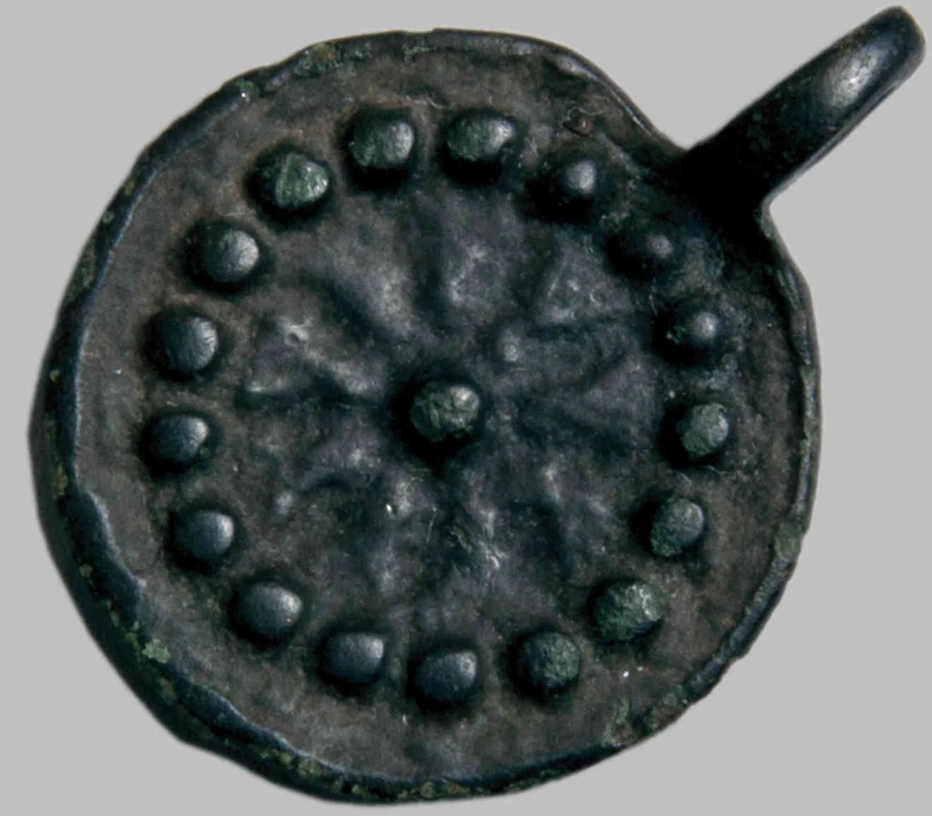 Svarog im Schmuck: der slawische Schmiedegott, der Svarog-Stern und das Himmelsfeuer