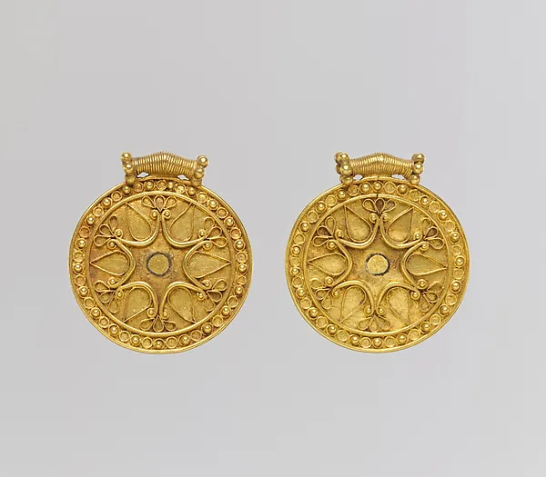 Gold pendant disk