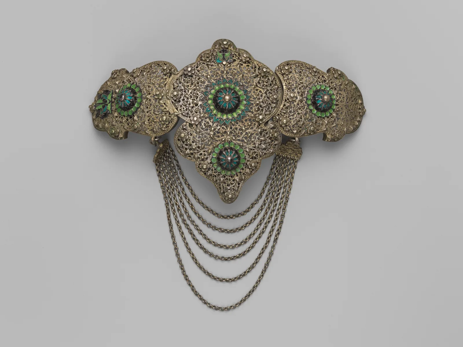 Fermoir de ceinture ottoman en argent au filigrane très fin, granulation et émail, XIXe siècle