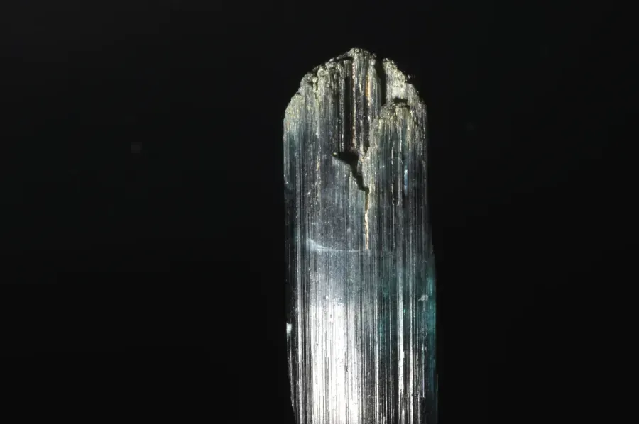 Paraiba-Turmalin: das Neonblau, das den Edelsteinmarkt umgeschrieben hat
