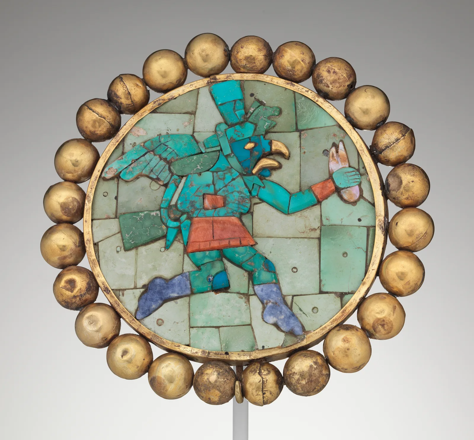 Ohrschmuck mit geflügeltem Läufer, Moche-Kultur, 400 bis 700 n. Chr.