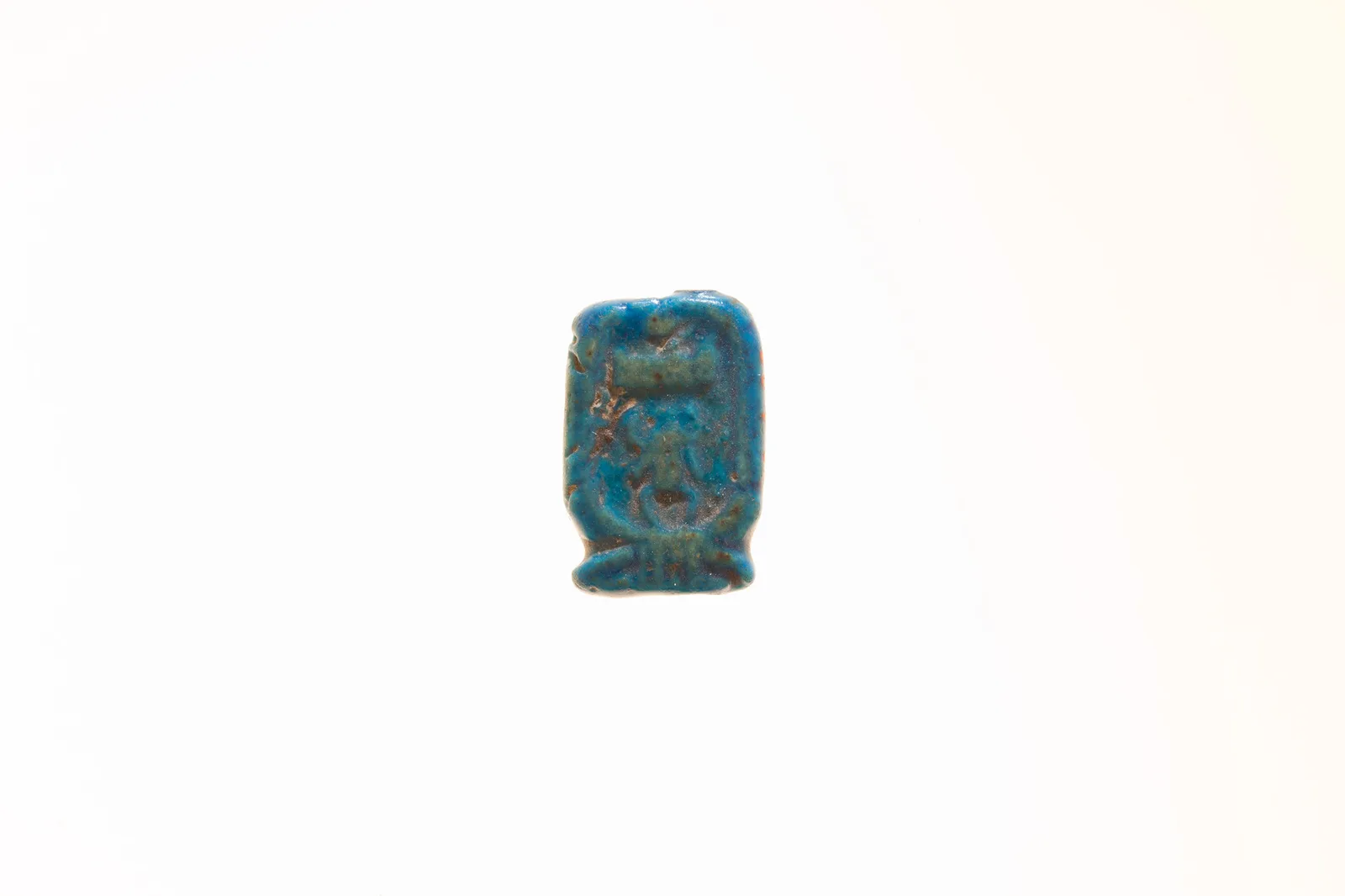 Amulette en forme de cartouche portant le nom de Menkhéperrê