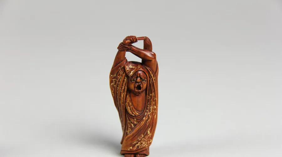 Talismanes japoneses en joyería: omamori, daruma, maneki-neko