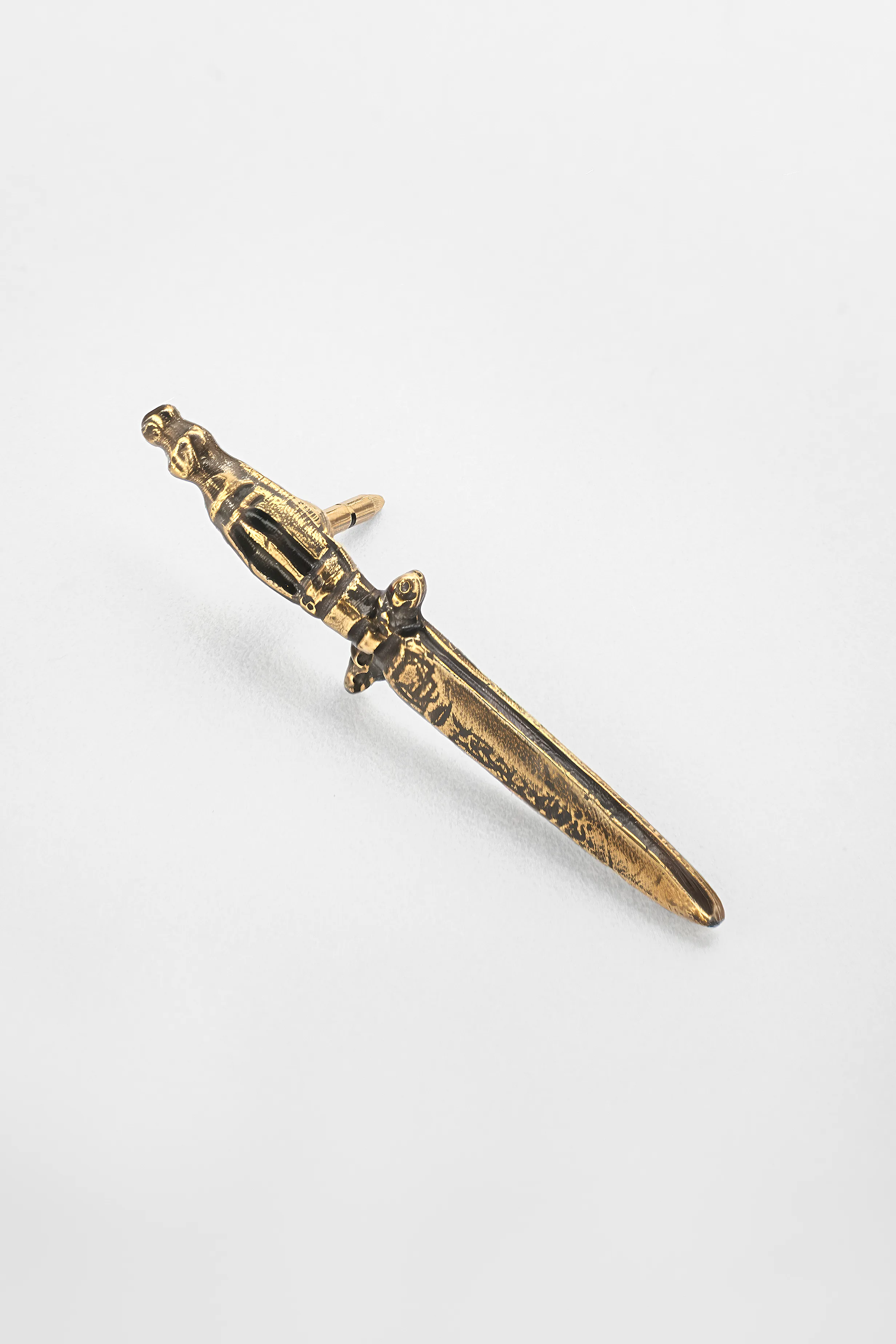 PIN ESPADA GUERRERA 2