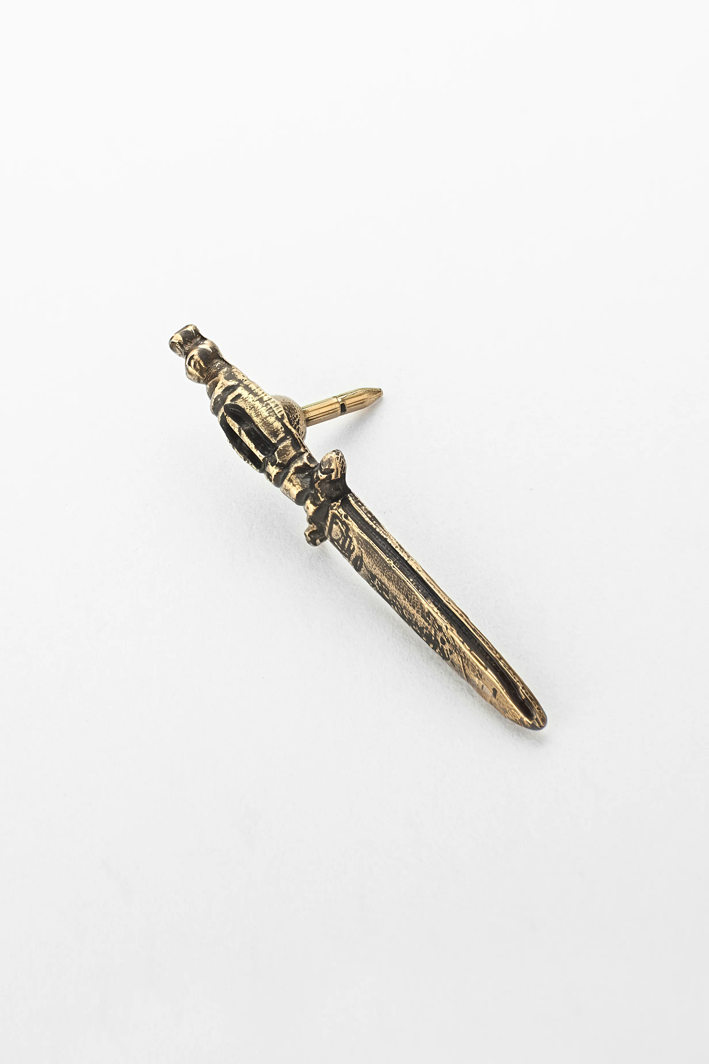 PIN ESPADA GUERRERA 4